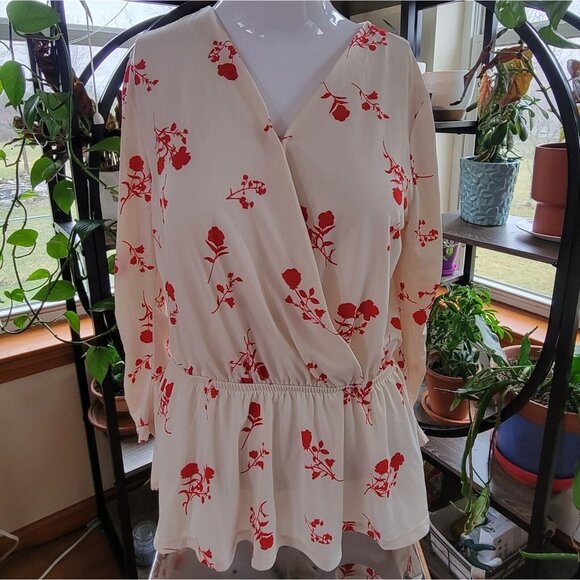 Ophelia Roe Small Wrap Smocked Blouse Cream Red Floral V-neck Elastic Waist EUC - Picture 2 of 11